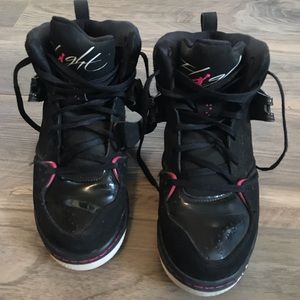 Kid’s size 6 Air Jordan basketball shoes